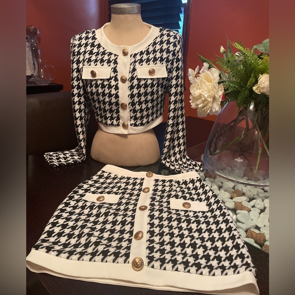 Houndstooth Knitted Skirt Set - Picture 3 of 8